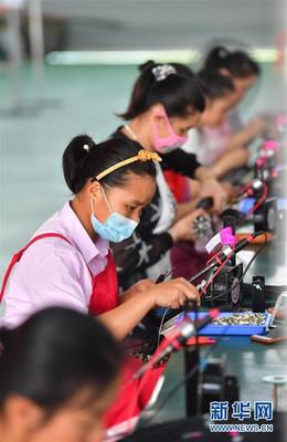 攻坚克难赢未来--从政府工作报告看2020年中国发展走向